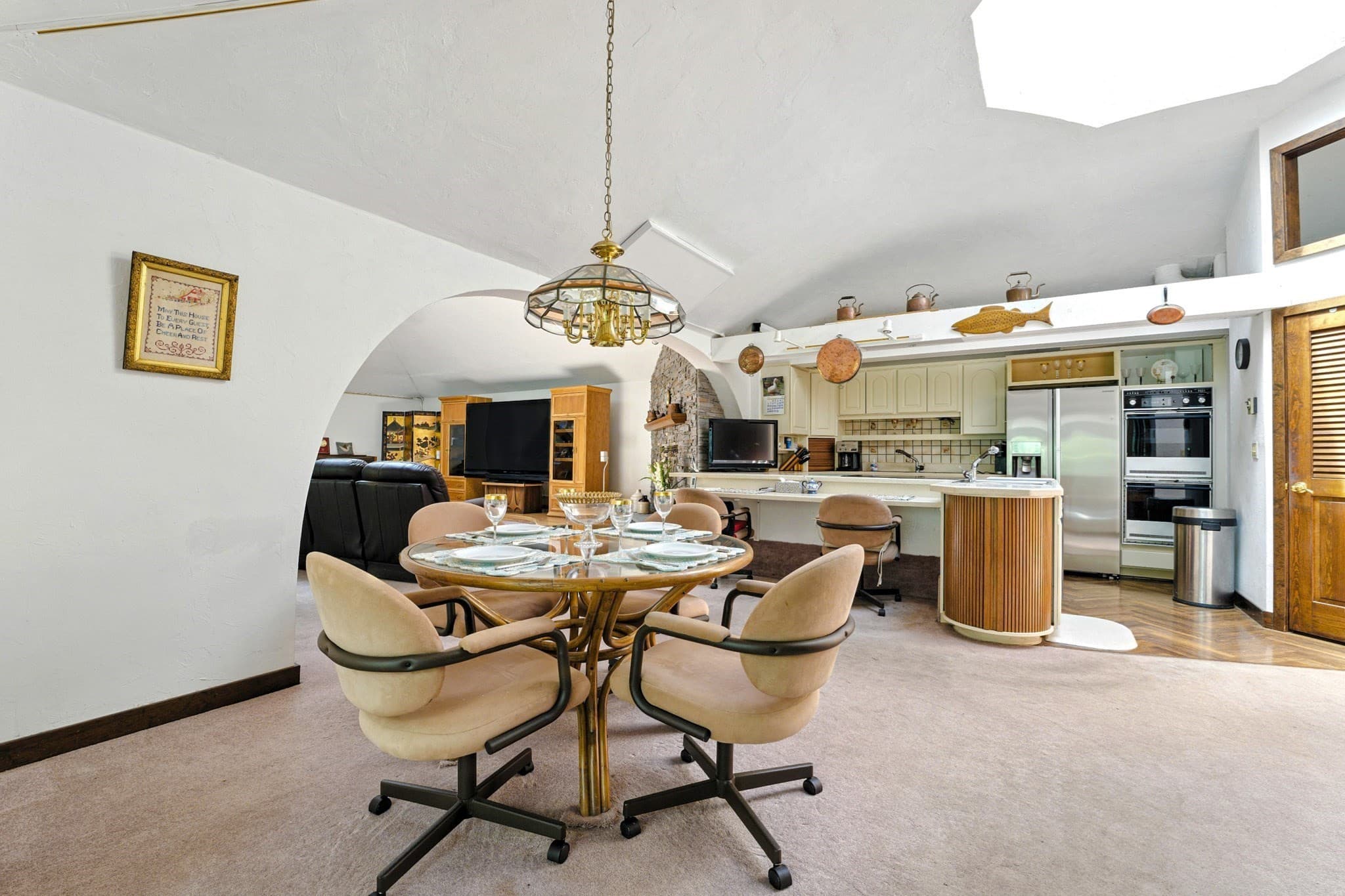 Single Family Residence at 182 County Rd, Plympton MA 02367, photo 6 of 35