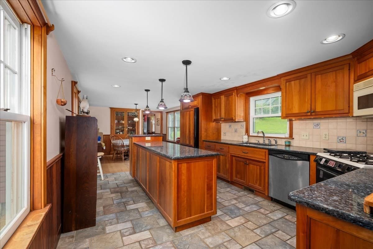 Single Family Residence at 12 Mill Stone Rd, West Brookfield MA 01585, West Brookfield, photo 4 of 41
