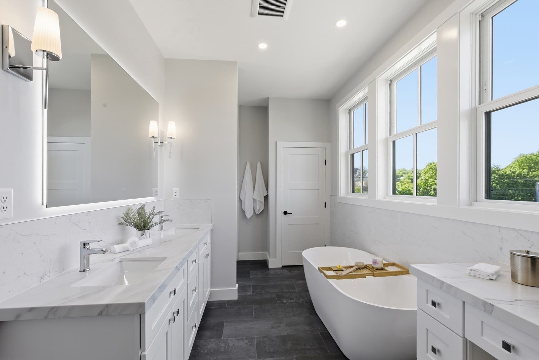 Condominium at 67 Queen St # 4C, East Greenwich RI 02818, East Greenwich, photo 23 of 34