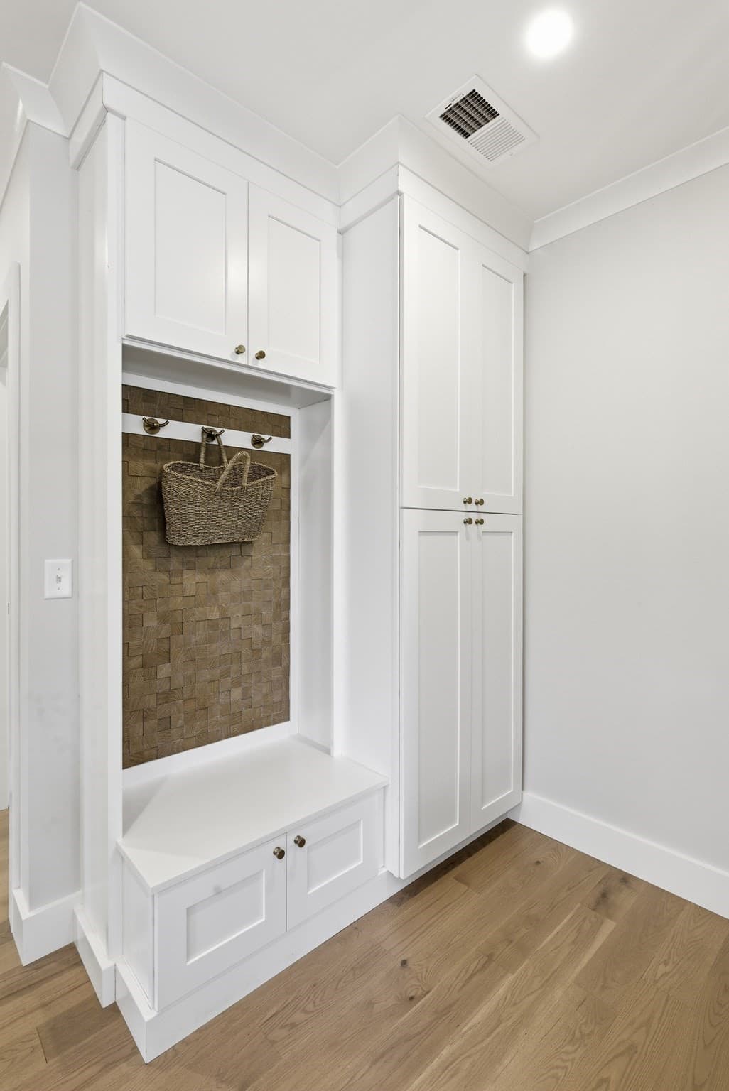 Condominium at 67 Queen St # 4C, East Greenwich RI 02818, East Greenwich, photo 5 of 34