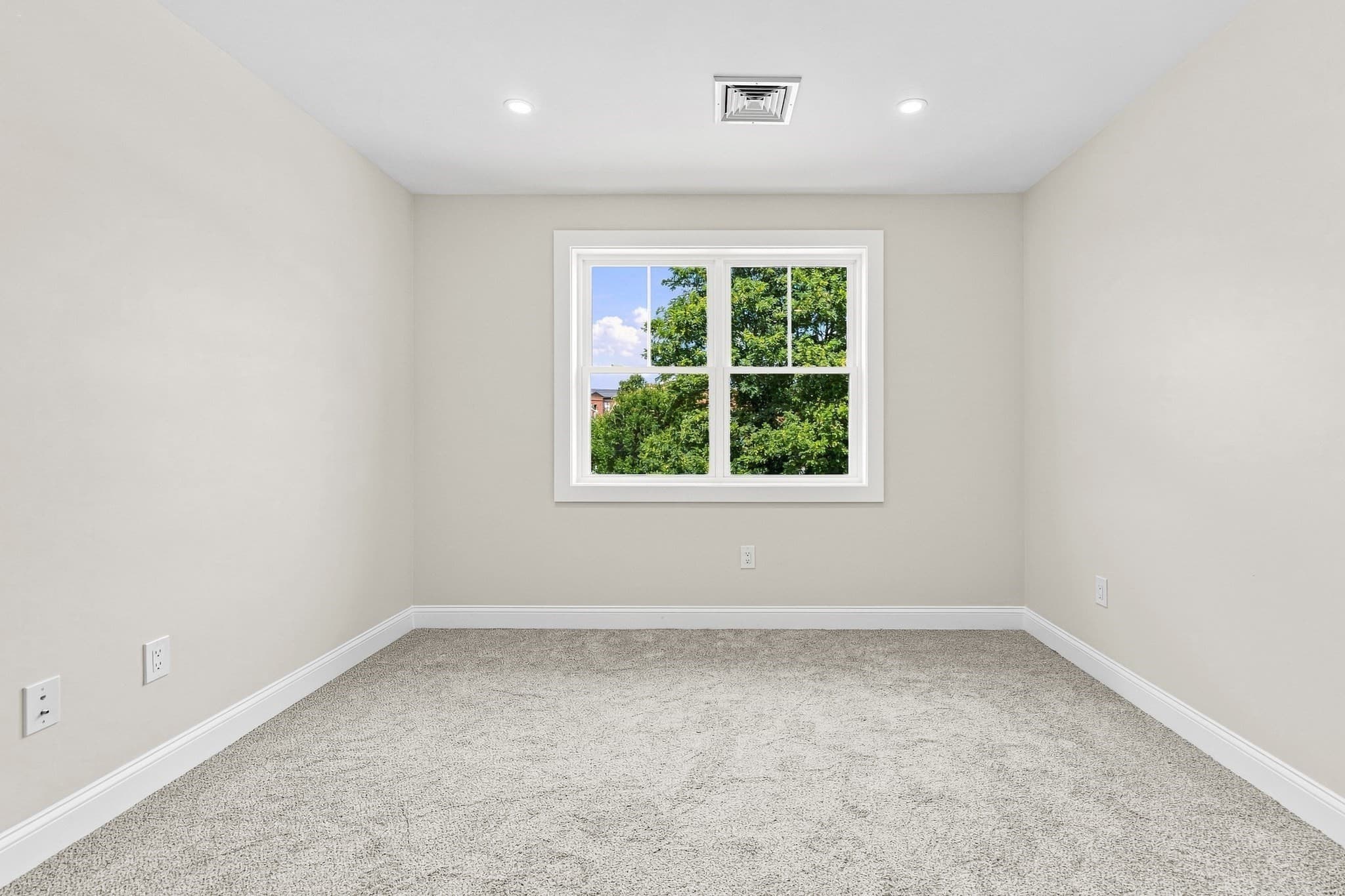 Single Family Residence at 42 Ross St, Fall River MA 02723, photo 24 of 31