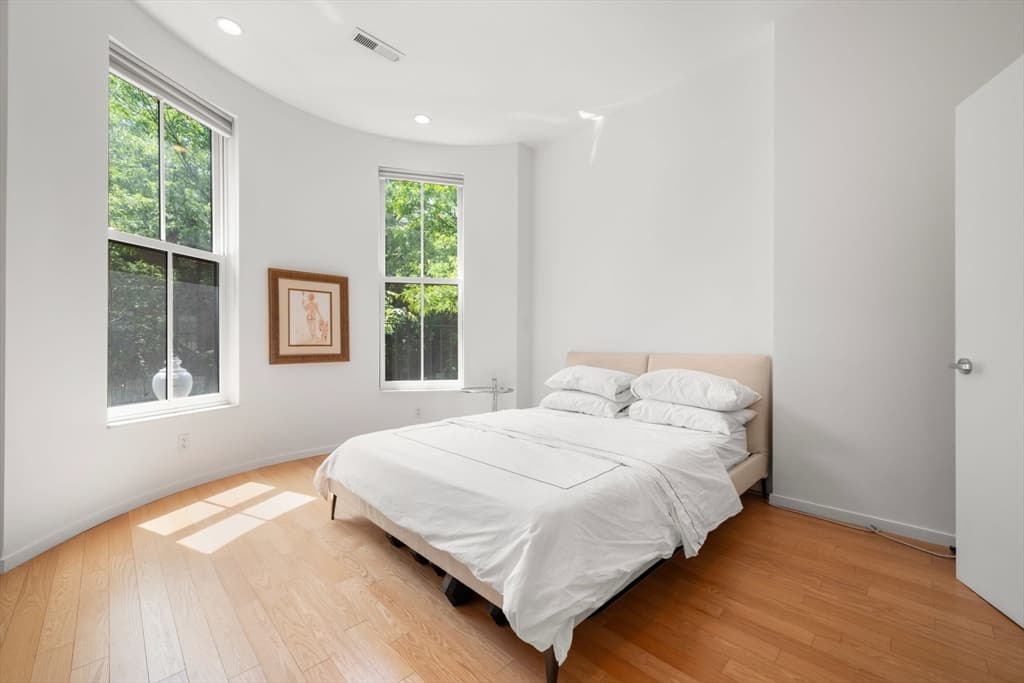 Condominium at 109 Chandler St # 1, Boston MA 02116, photo 23 of 35