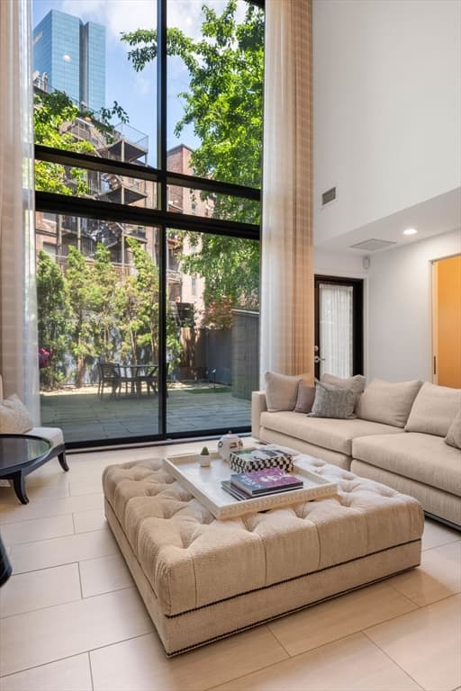 Condominium at 109 Chandler St # 1, Boston MA 02116, photo 2 of 35