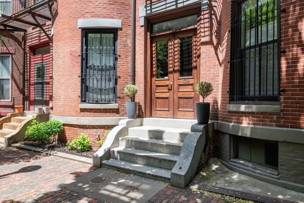Condominium at 109 Chandler St # 1, Boston MA 02116, photo 35 of 35
