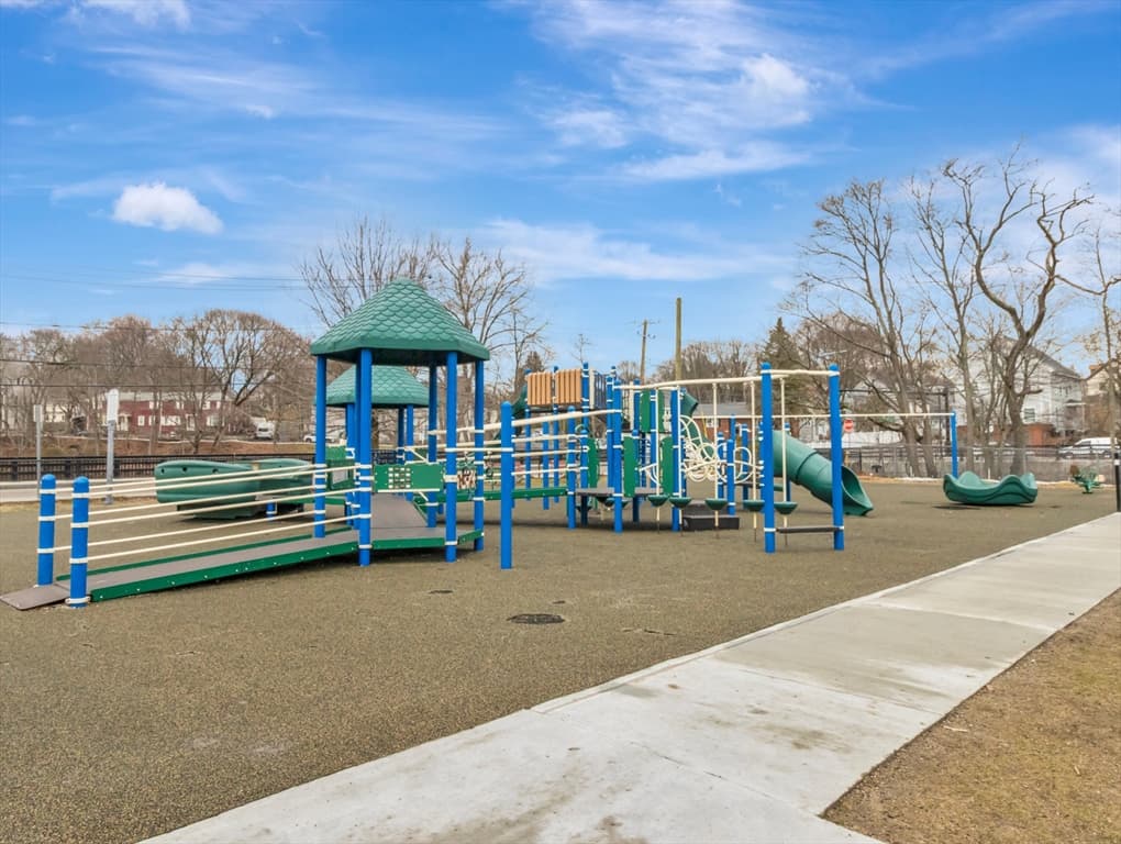 185 Colburn St # 185, Dedham MA 02026 photo 27