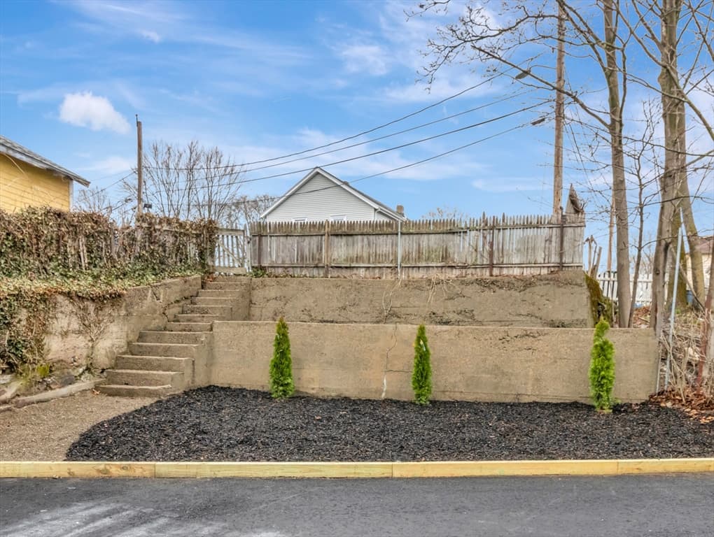 185 Colburn St # 185, Dedham MA 02026 photo 5
