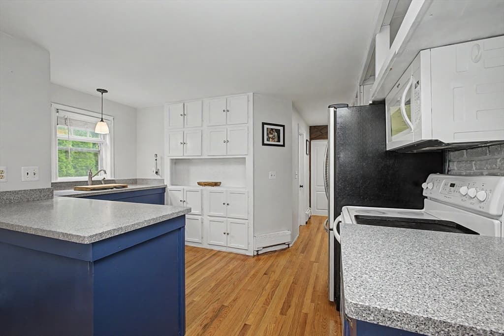 70 Groveland St, Abington MA 02351 photo 8