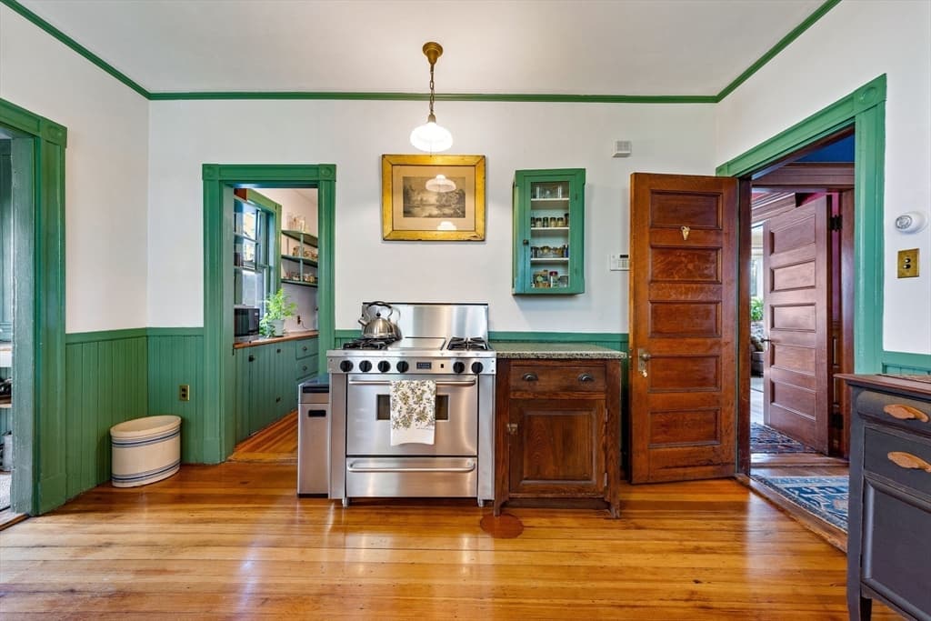 Single Family Residence at 3 Moultrie St, Boston MA 02124, Boston, photo 12 of 36
