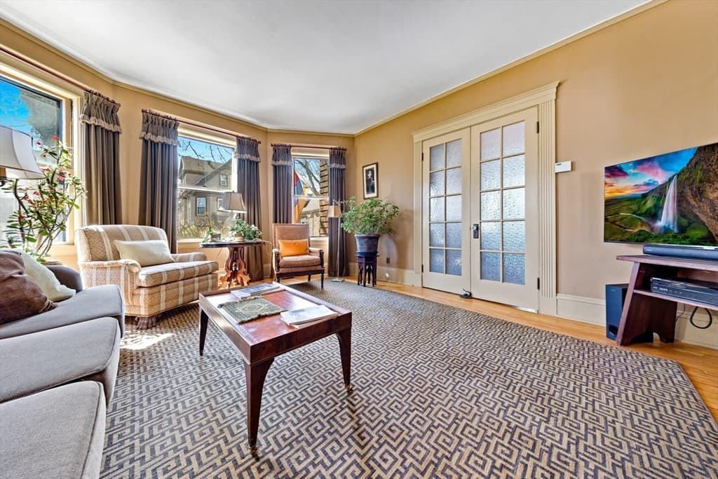 Single Family Residence at 3 Moultrie St, Boston MA 02124, Boston, photo 5 of 36