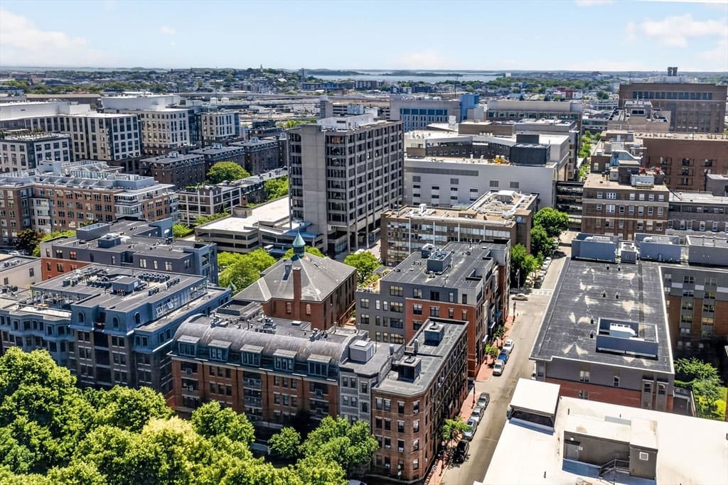 Condominium at 36 E Newton St # 1, Boston MA 02118, Boston, photo 13 of 17