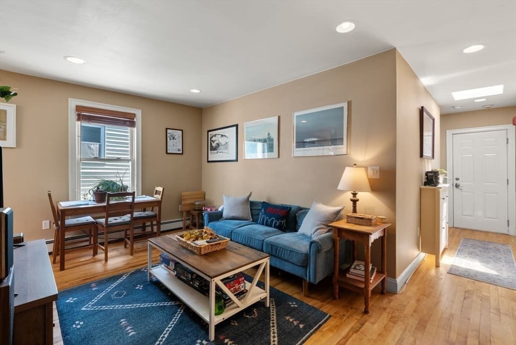 295 River St # 3R, Cambridge MA 02139