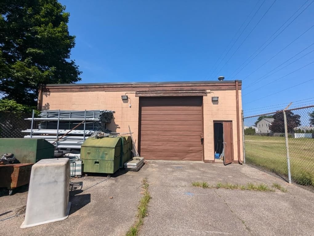 21 Pommenville St, Pawtucket RI 02861 photo 14