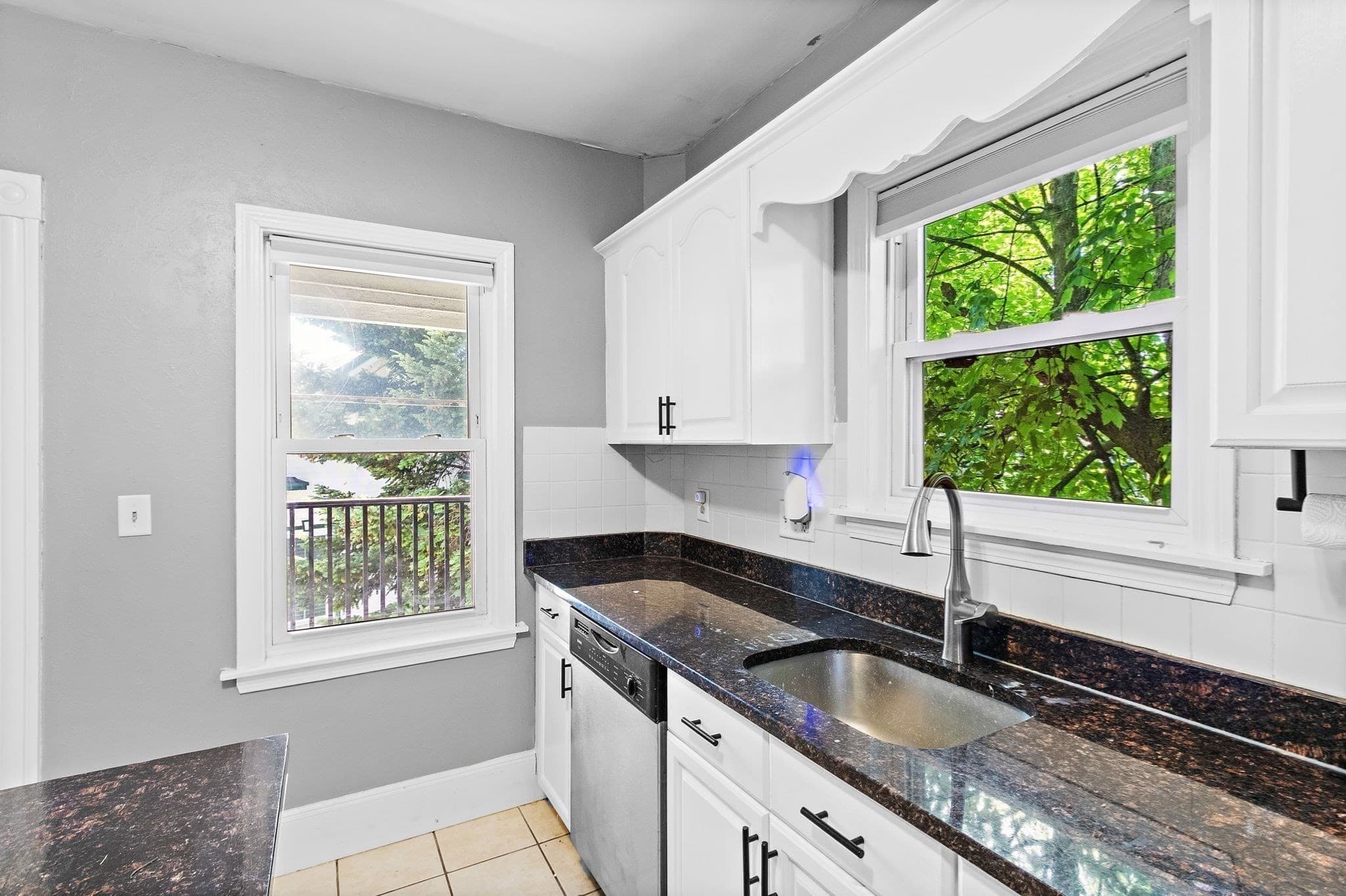 Condominium at 9 Romsey St # 3, Boston MA 02125, Boston, photo 19 of 32