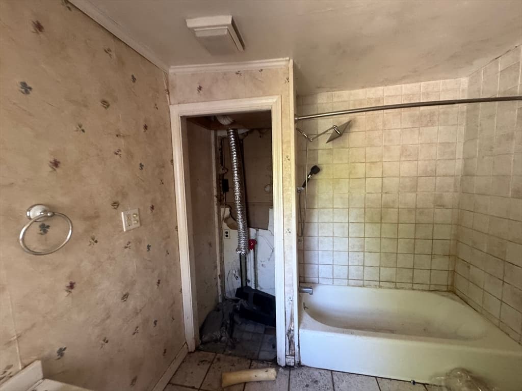 Single Family Residence at 252 Main St, Medway MA 02053, Medway, photo 20 of 39