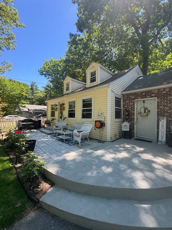 Single Family Residence at 20 South Shore Rd, Westminster MA 01473, Westminster, photo 2 of 25