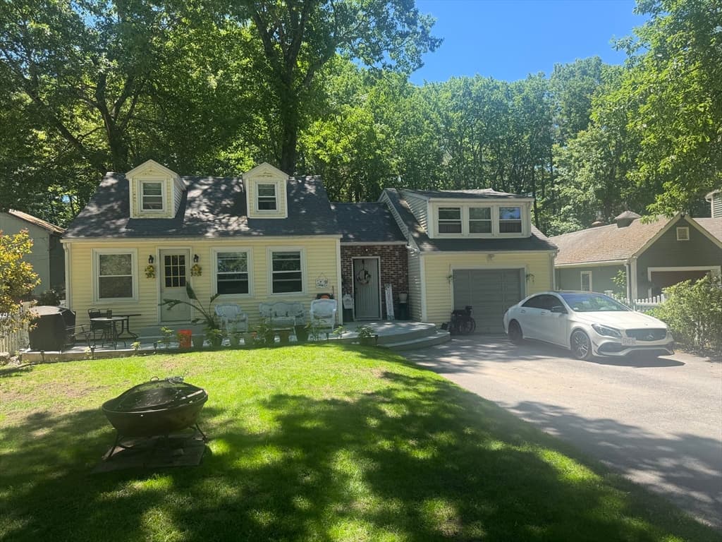 Single Family Residence at 20 South Shore Rd, Westminster MA 01473, Westminster, photo 3 of 25