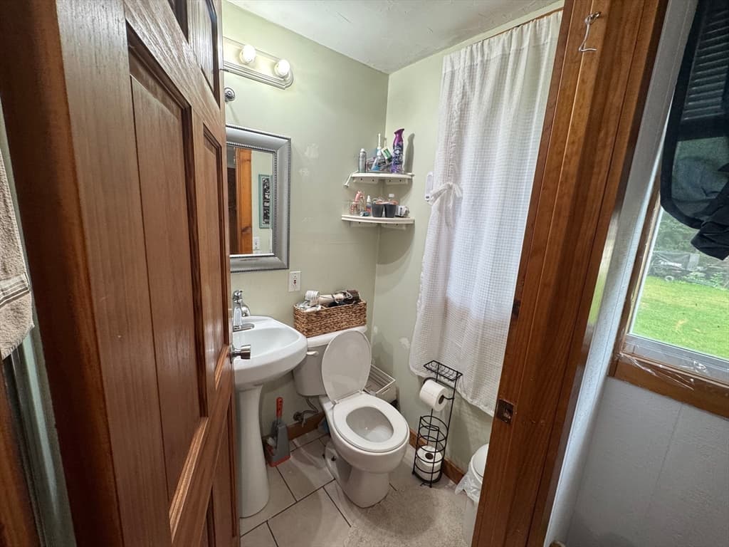 Single Family Residence at 20 South Shore Rd, Westminster MA 01473, Westminster, photo 9 of 25