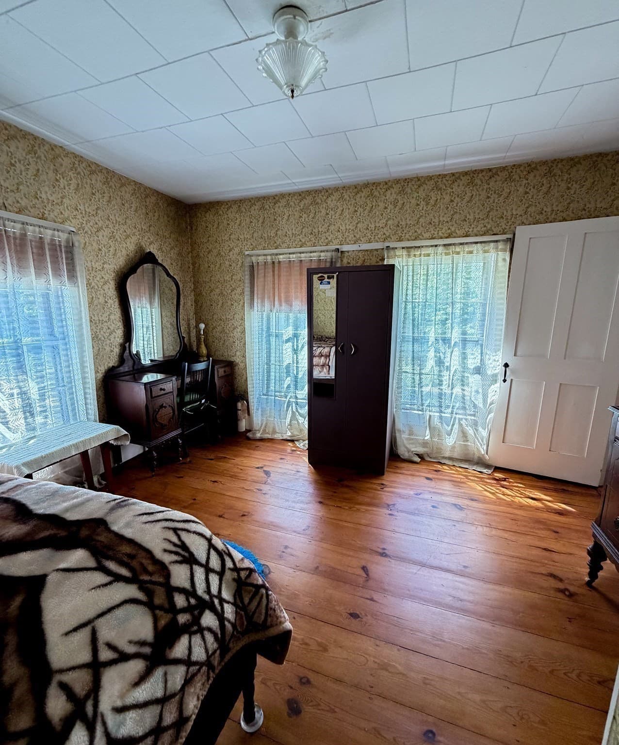 Single Family Residence at 76 Cooleyville Rd, New Salem MA 01355, New Salem, photo 25 of 32