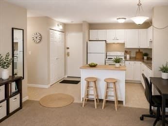 Condominium at 46 Cochituate Rd # 203, Framingham MA 01701, photo 2 of 5