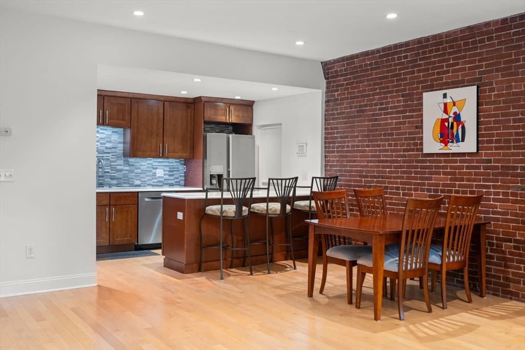 Condominium at 142 Commercial St # 304, Boston MA 02109, photo 5 of 26