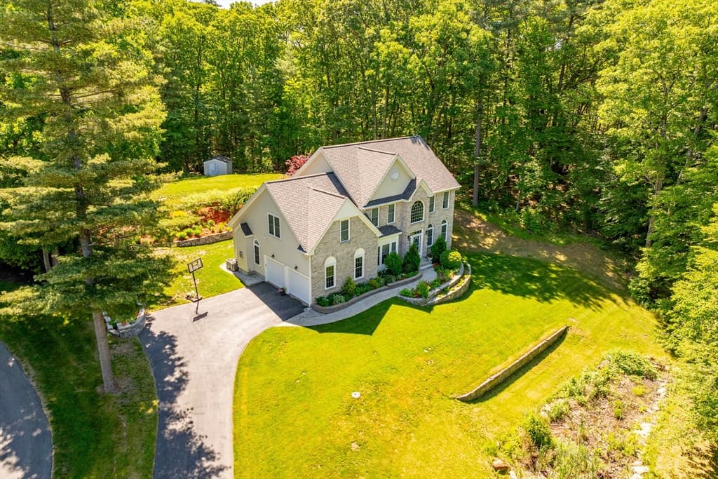 Single Family Residence at 34 Beechwood Cir, Northborough MA 01532, Northborough, photo 2 of 42
