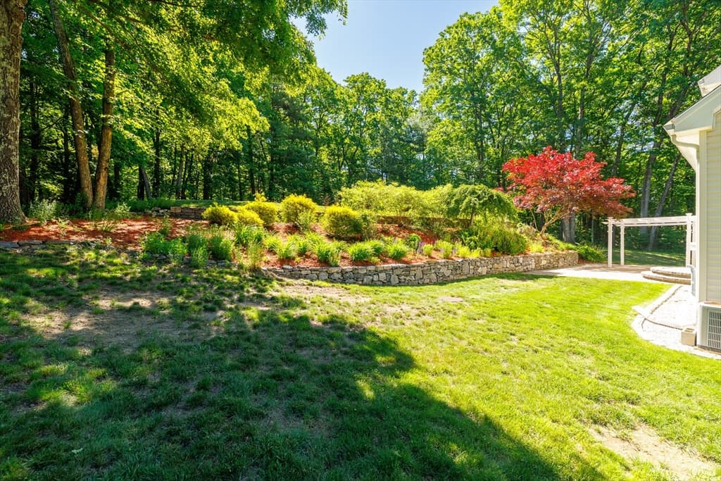 Single Family Residence at 34 Beechwood Cir, Northborough MA 01532, Northborough, photo 7 of 42