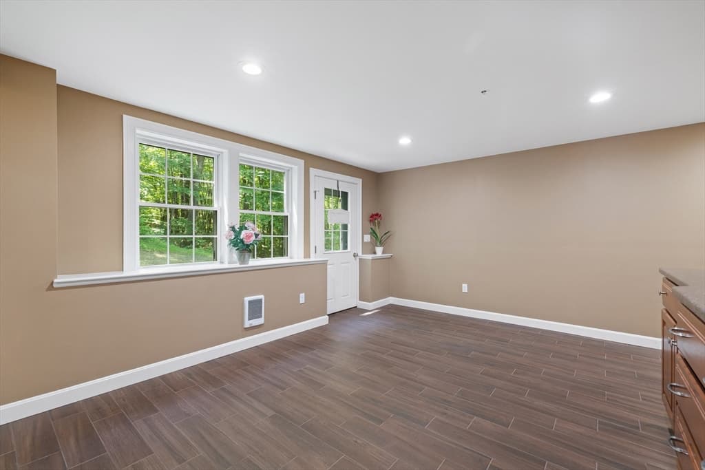 Single Family Residence at 34 Beechwood Cir, Northborough MA 01532, Northborough, photo 39 of 42