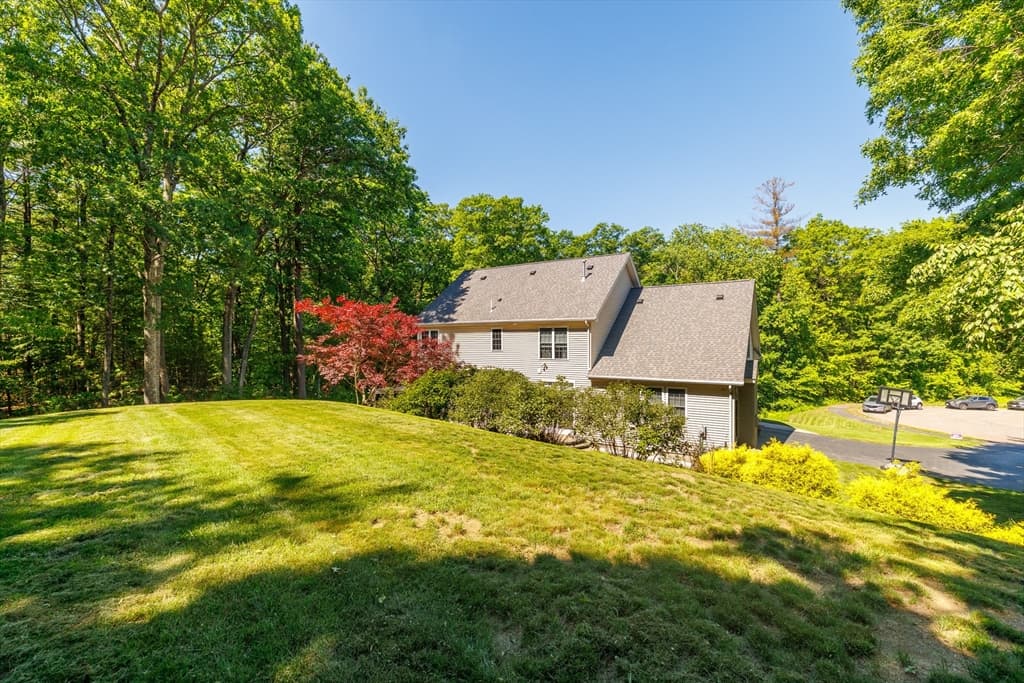 Single Family Residence at 34 Beechwood Cir, Northborough MA 01532, Northborough, photo 8 of 42
