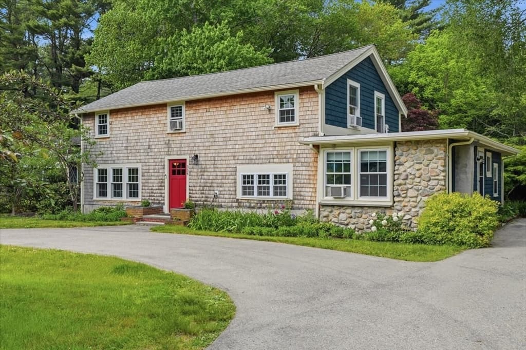 354 High St, Pembroke MA 02359 photo 2