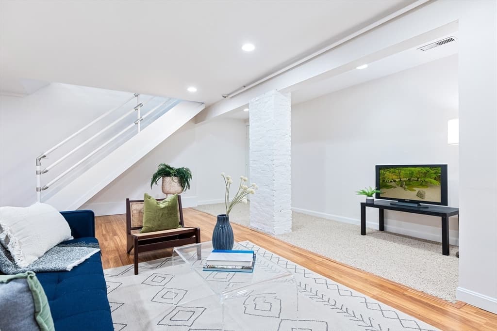 Condominium at 69 Harvey St # 3, Cambridge MA 02141, Cambridge, photo 13 of 27