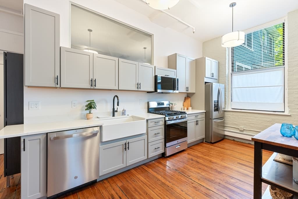 Condominium at 69 Harvey St # 3, Cambridge MA 02141, Cambridge, photo 5 of 27