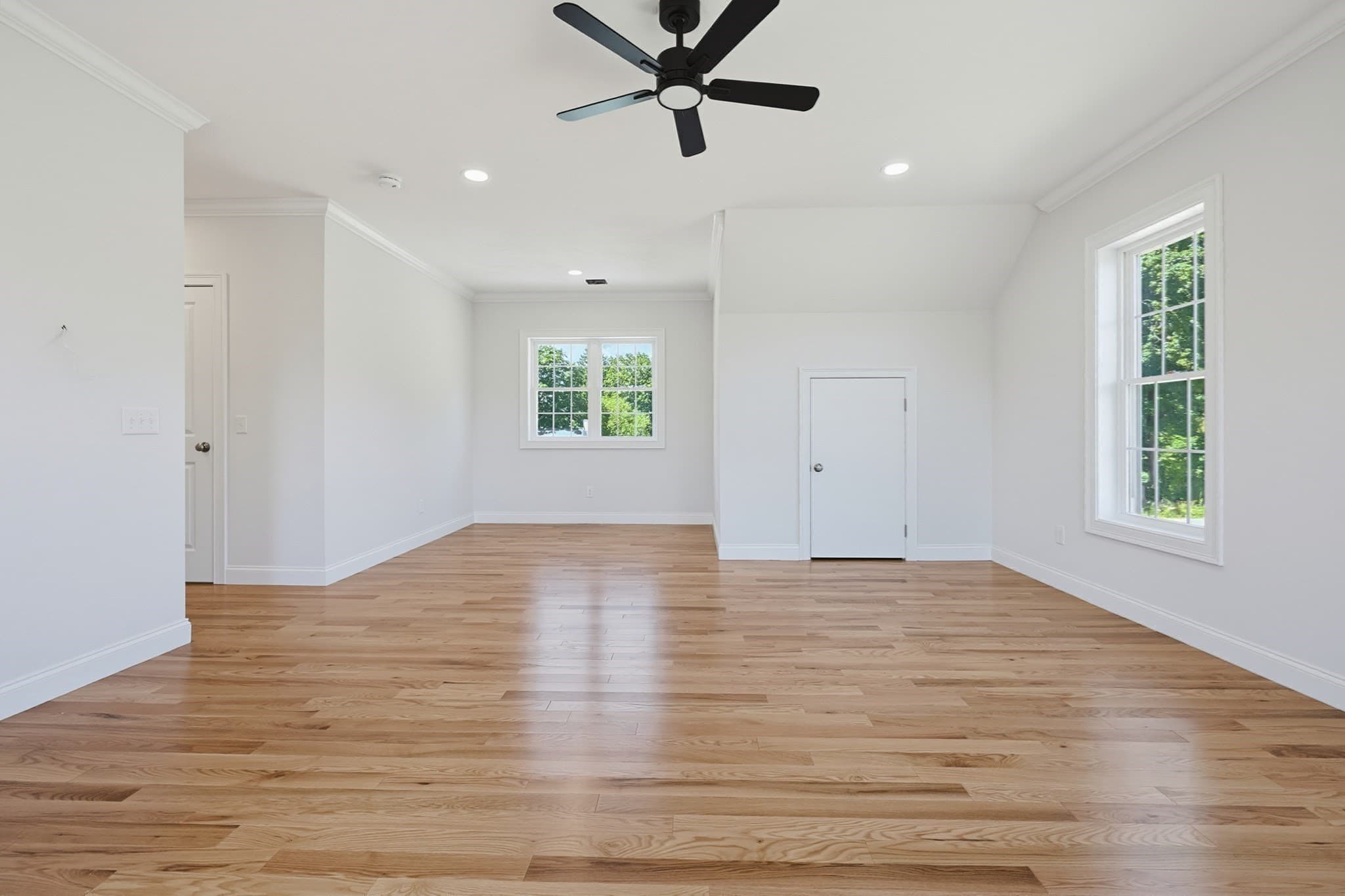 Single Family Residence at 7 Lamire Way, Uxbridge MA 01569, photo 36 of 40