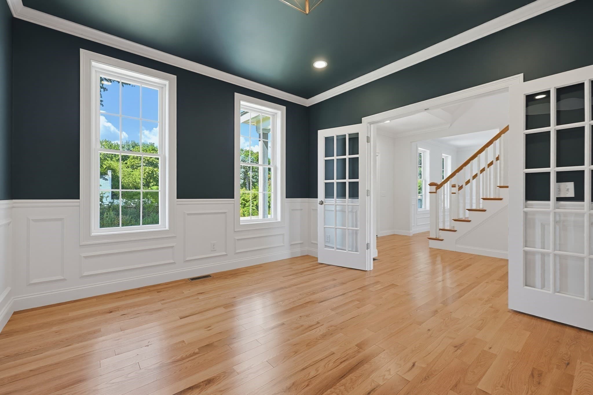 Single Family Residence at 7 Lamire Way, Uxbridge MA 01569, photo 9 of 40