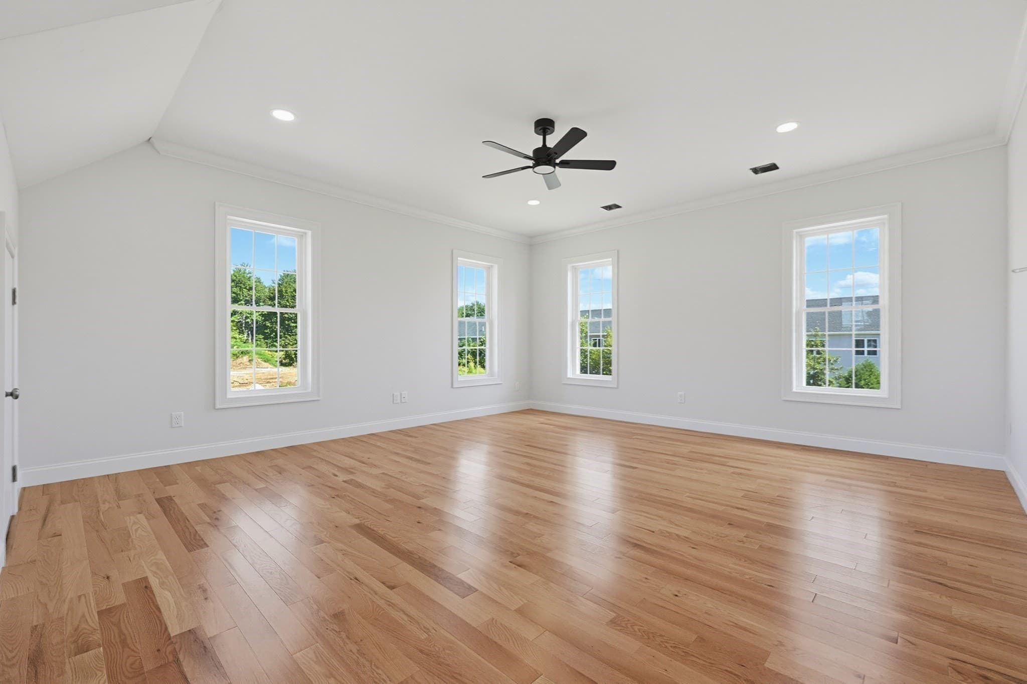 Single Family Residence at 7 Lamire Way, Uxbridge MA 01569, photo 35 of 40