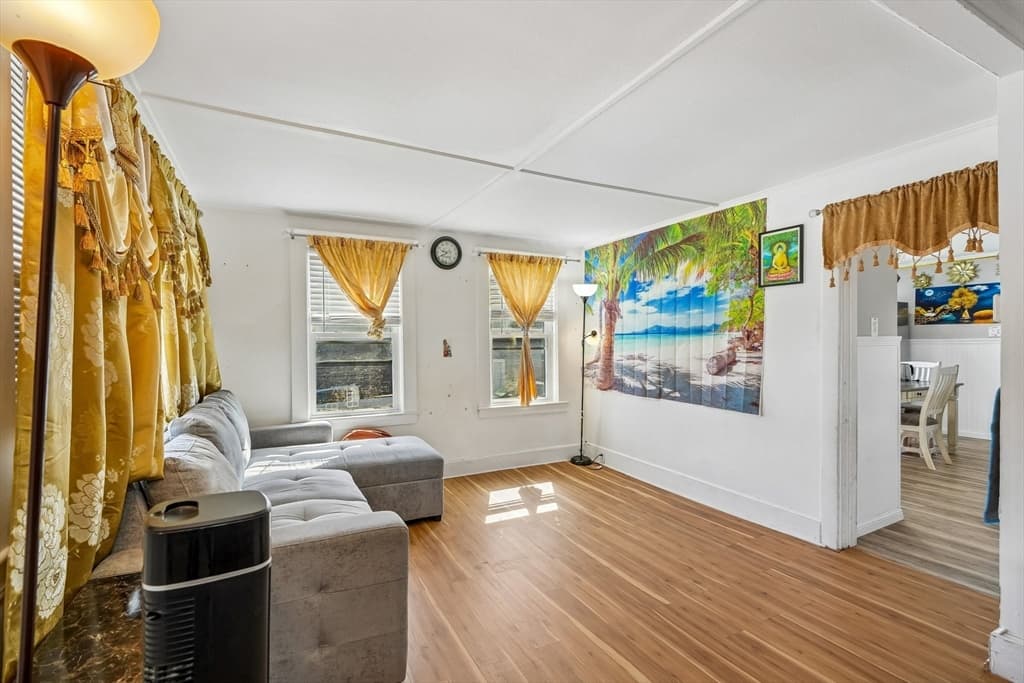 638 Boston St, Lynn MA 01905 photo 8