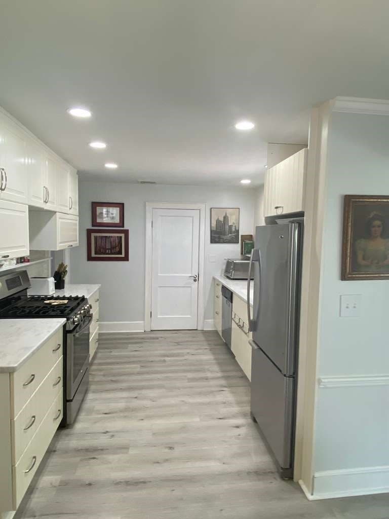Single Family Residence at 41 Bronx Rd, Boston MA 02132, photo 8 of 28