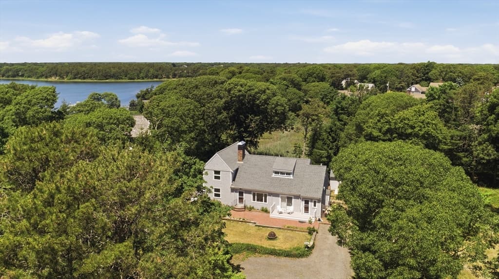 75 Old Main St, Dennis MA 02670