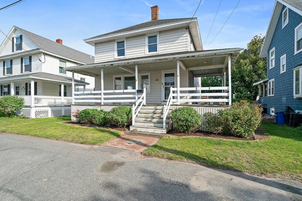 44 P St, Hull MA 02045