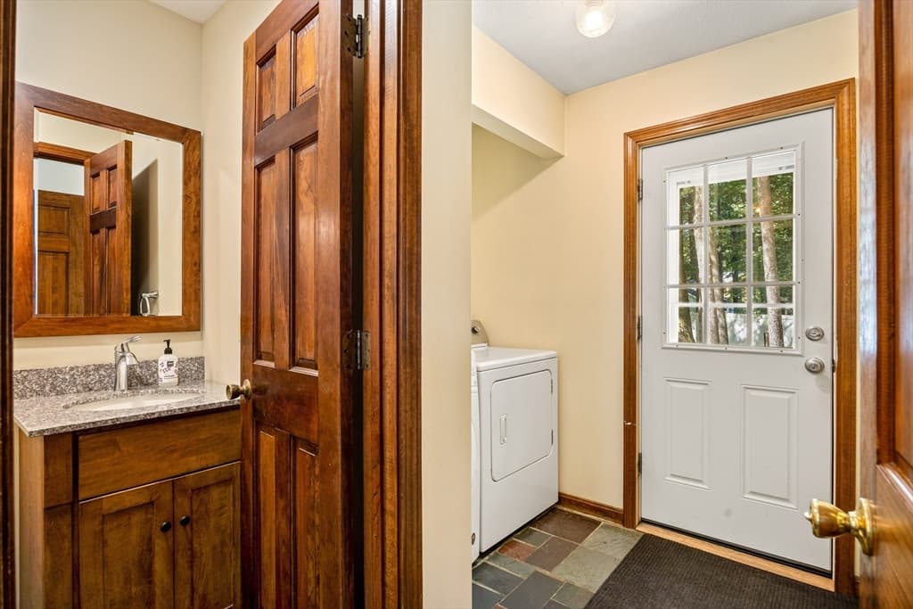 Single Family Residence at 12 Blueberry Bend, South Hadley MA 01075, photo 17 of 38