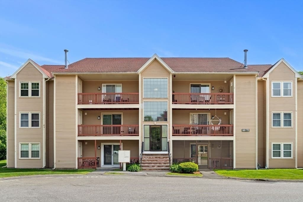 67 Randolph Dr # 67, Tewksbury MA 01876