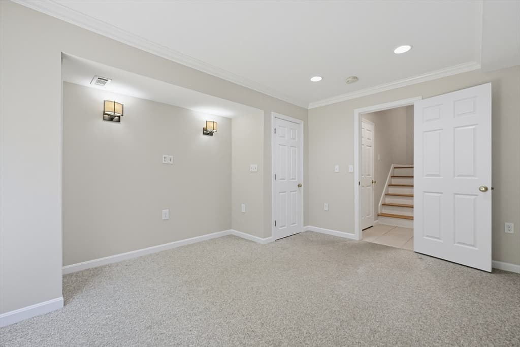 Condominium at 33 Half Crown Cir # 33, Ashland MA 01721, Ashland, photo 38 of 42