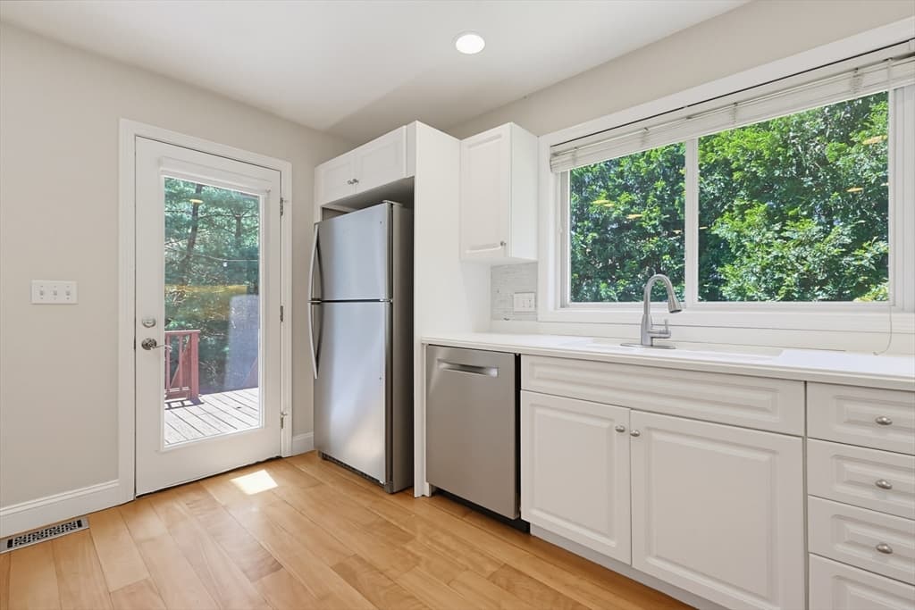 Condominium at 33 Half Crown Cir # 33, Ashland MA 01721, Ashland, photo 10 of 42