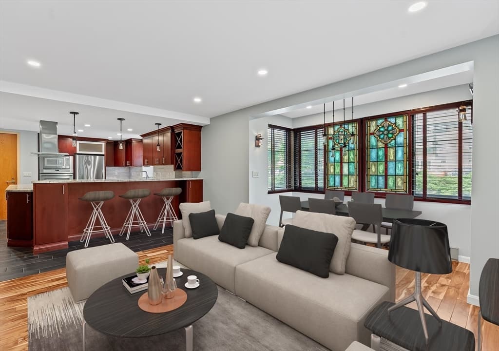 100 Ledgewood Dr # 319, Stoneham MA 02180