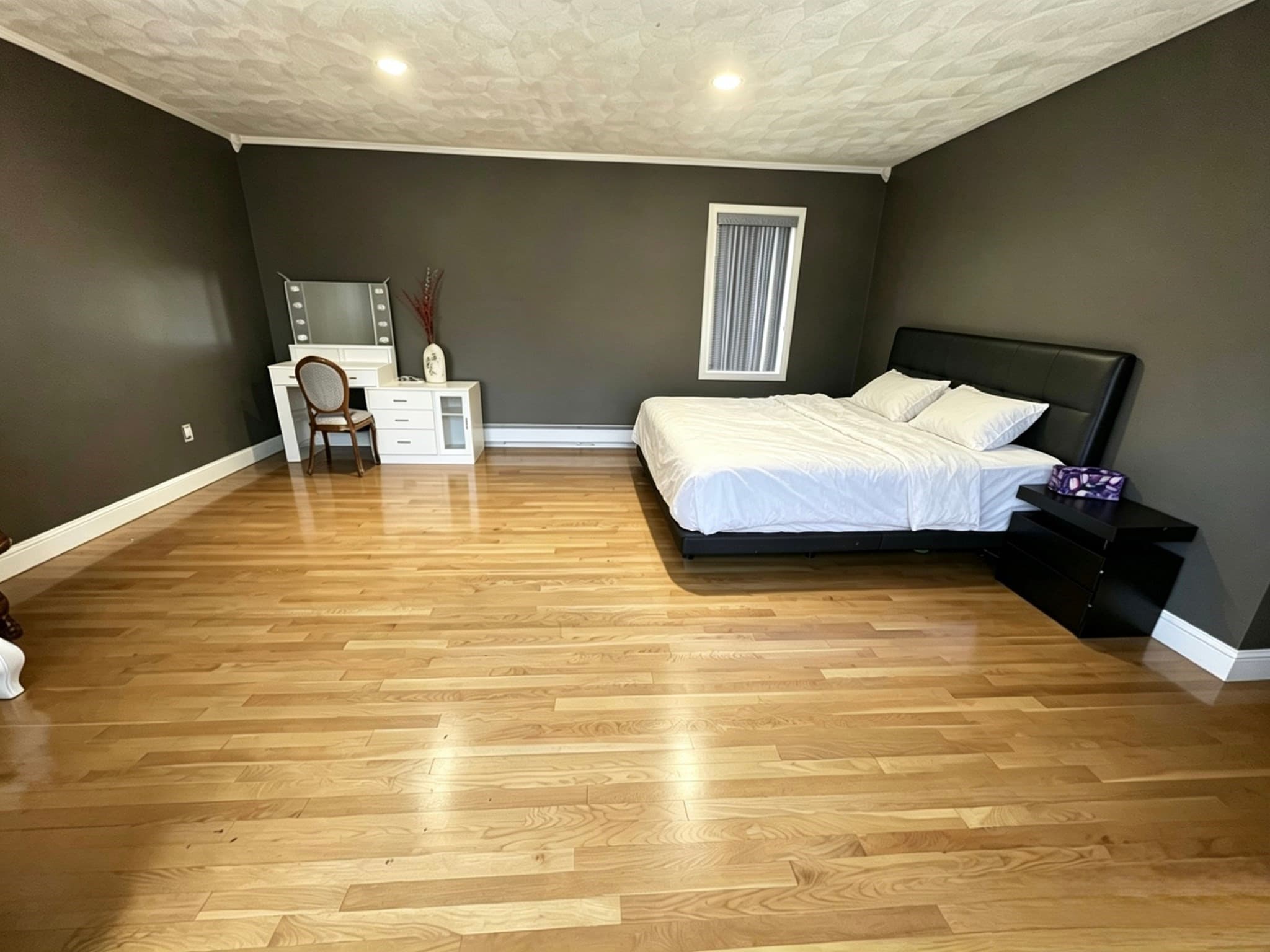 Single Family Residence at 52 Clarendon St, Malden MA 02148, photo 10 of 17