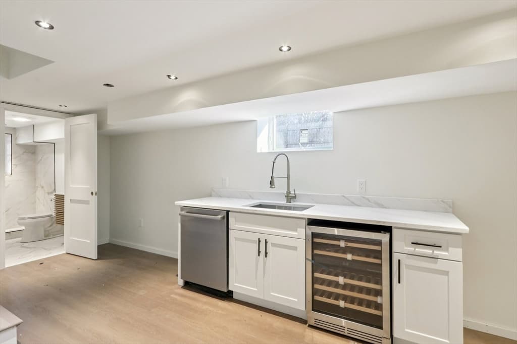 Condominium at 457 Summer St # 457, Arlington MA 02474, Arlington, photo 24 of 41