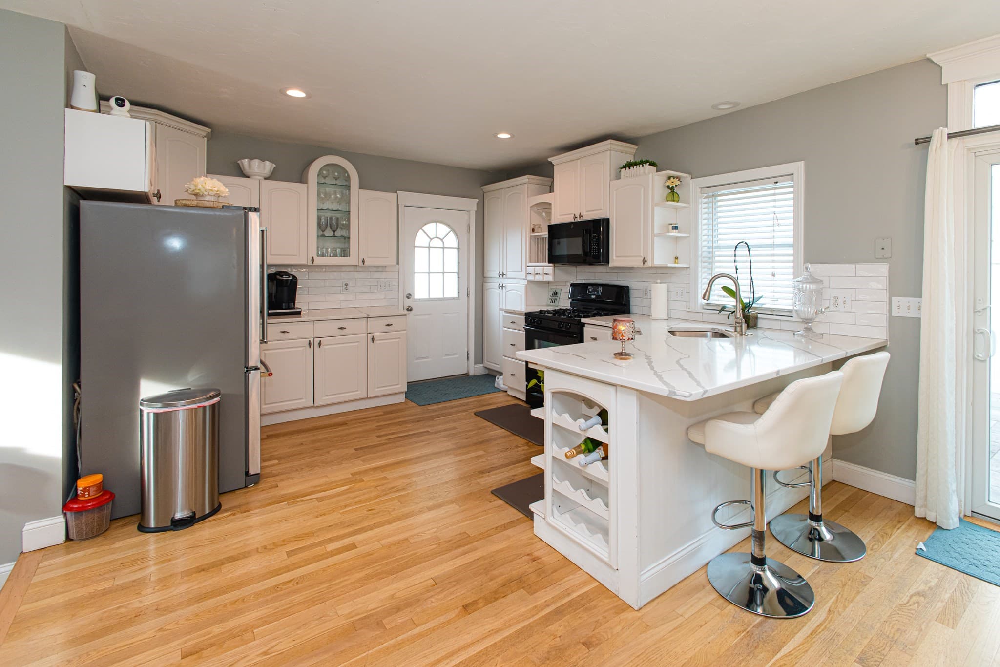 Single Family Residence at 120 Arlington St, Framingham MA 01702, photo 5 of 32