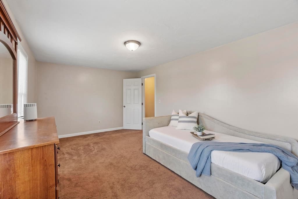 Condominium at 52 Heritage Dr # 52, Tewksbury MA 01876, photo 17 of 30