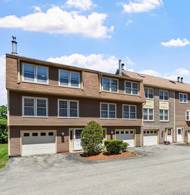 52 Heritage Dr # 52, Tewksbury MA 01876