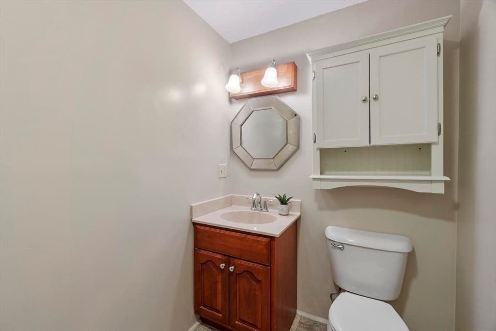 Condominium at 52 Heritage Dr # 52, Tewksbury MA 01876, photo 9 of 30