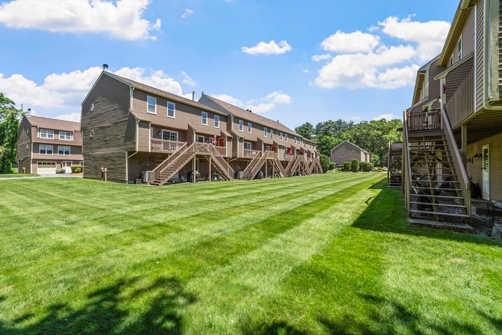 Condominium at 52 Heritage Dr # 52, Tewksbury MA 01876, photo 24 of 30